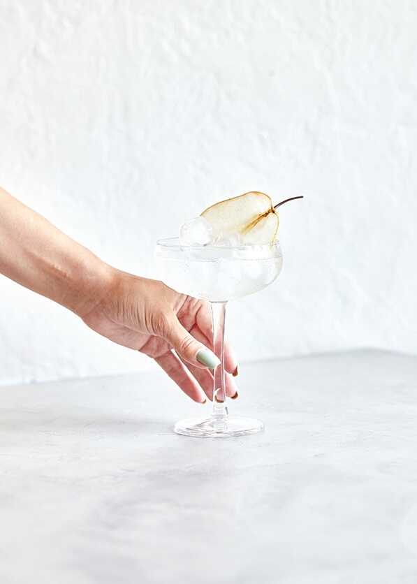 Feat TASMANIA GIN X TONIC